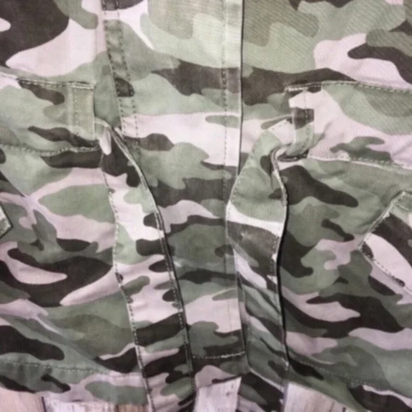 Banana Republic Camo Zip & Tie Jacket - Picture 4 of 6